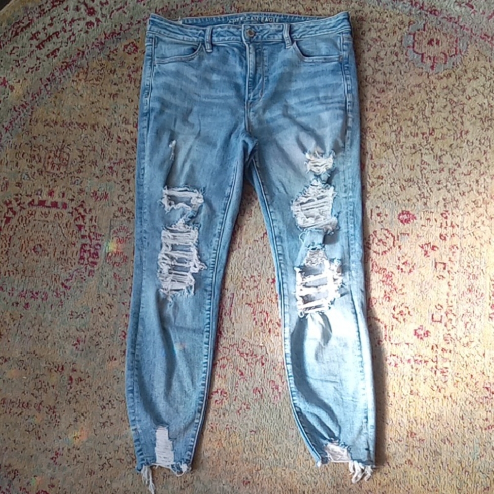 American Eagle Outfitters Light Blue Distressed Skinny Jeans